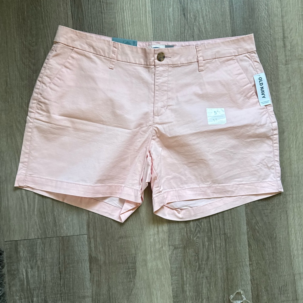 Old Navy Peach Women's shorts - New!!